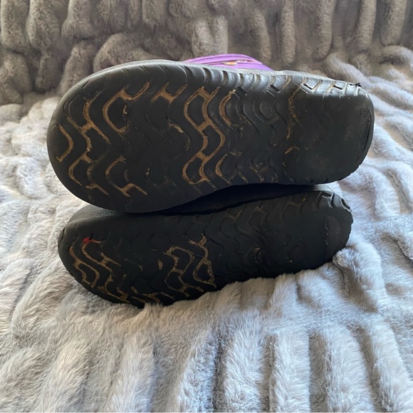 BOGS PLUSH RAIN BOOTS - Picture 8 of 9